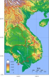 Quan sát trên bản đồ Địa lí tự nhiên Việt Nam (hoặc Atlat Địa lí Việt Nam), nhận xét về sự thay đổi thiên nhiên từ Đông sang Tây.