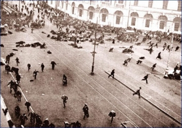 Cách mạng tháng Hai năm 1917 đã thực hiện được những nhiệm vụ gì ?