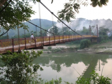 Phân tích bài thơ Hương Sơn phong cảnh ca của Chu Mạnh Trinh.